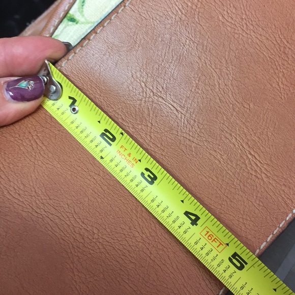 12x7x5” Fossil shoulder bag - Picture 4 of 8